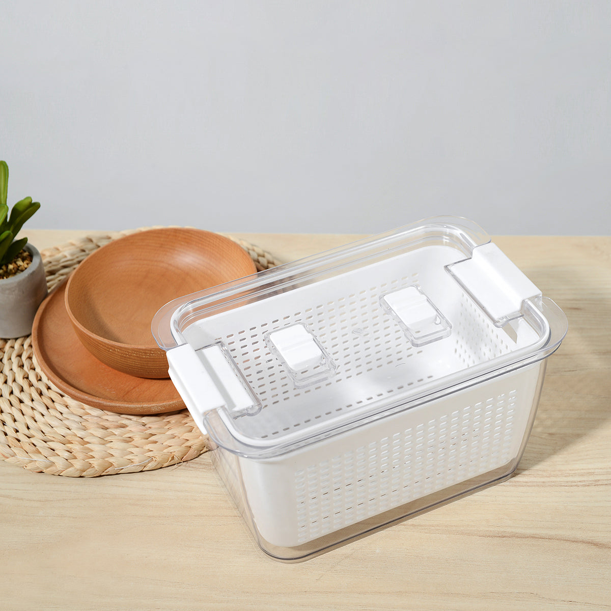 Vegetable & Fruit Storage Container With Strainer - IUIGA
