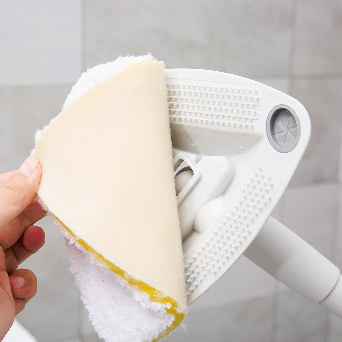 Bathroom Long Handle Cleaning Brush - IUIGA