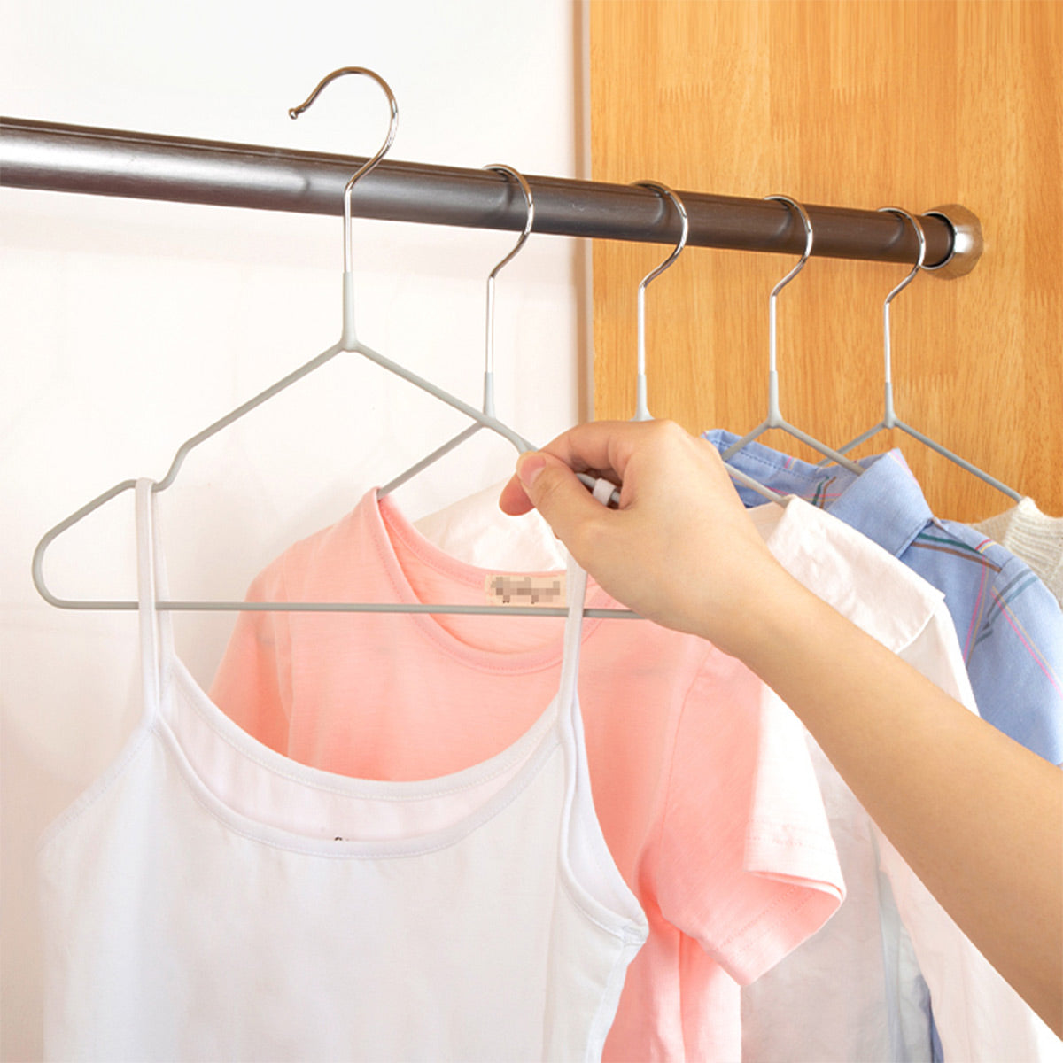 Non-slip Children Clothes Hangers (10 Pcs) - IUIGA