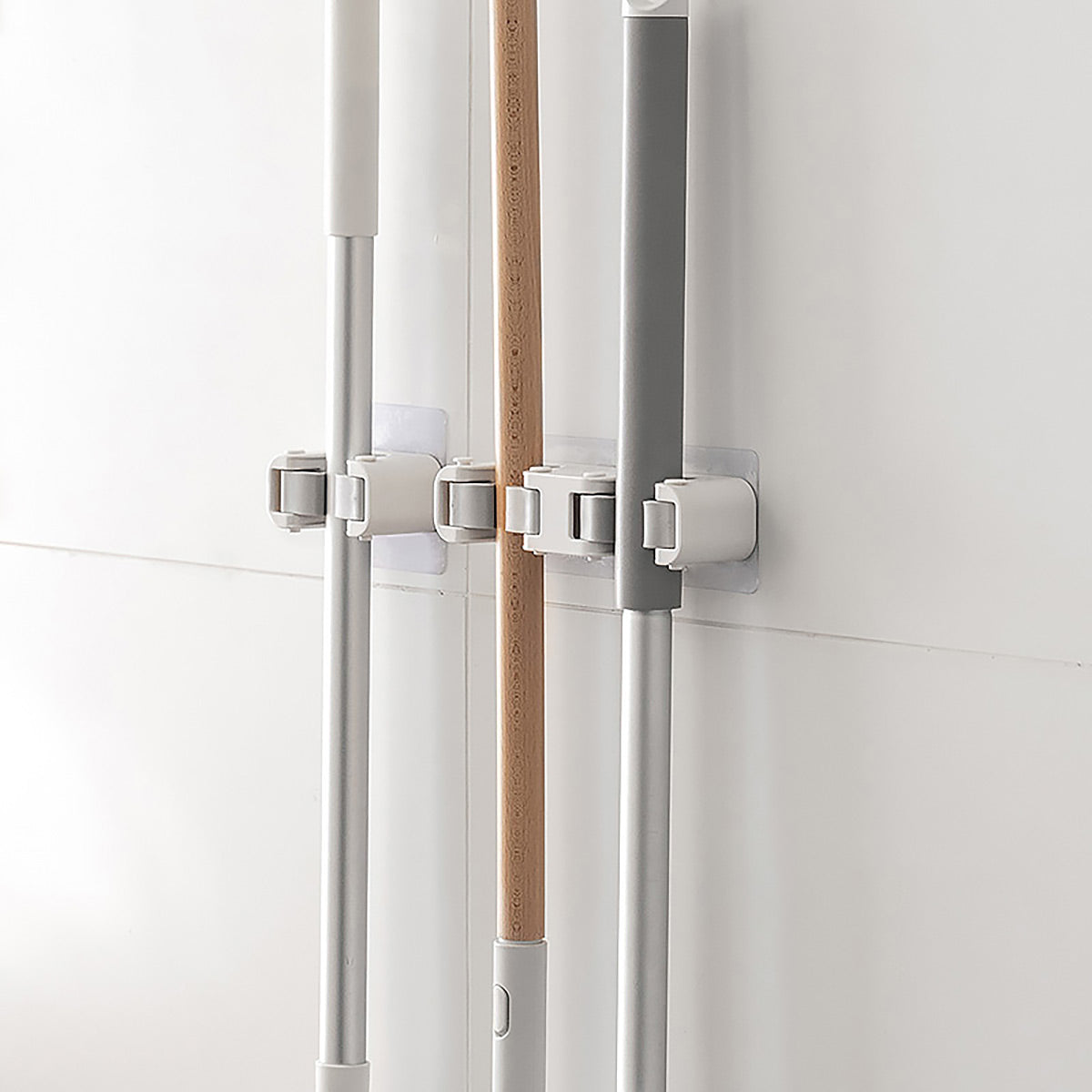 Adhesive Mop & Broom Gripper - IUIGA