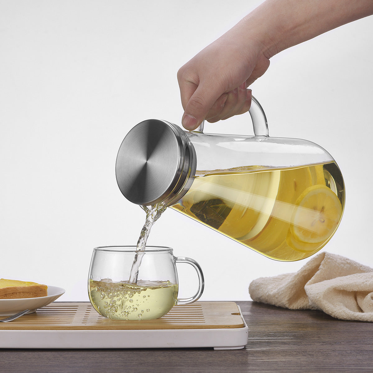 Glass Water Pitcher With Lid - IUIGA