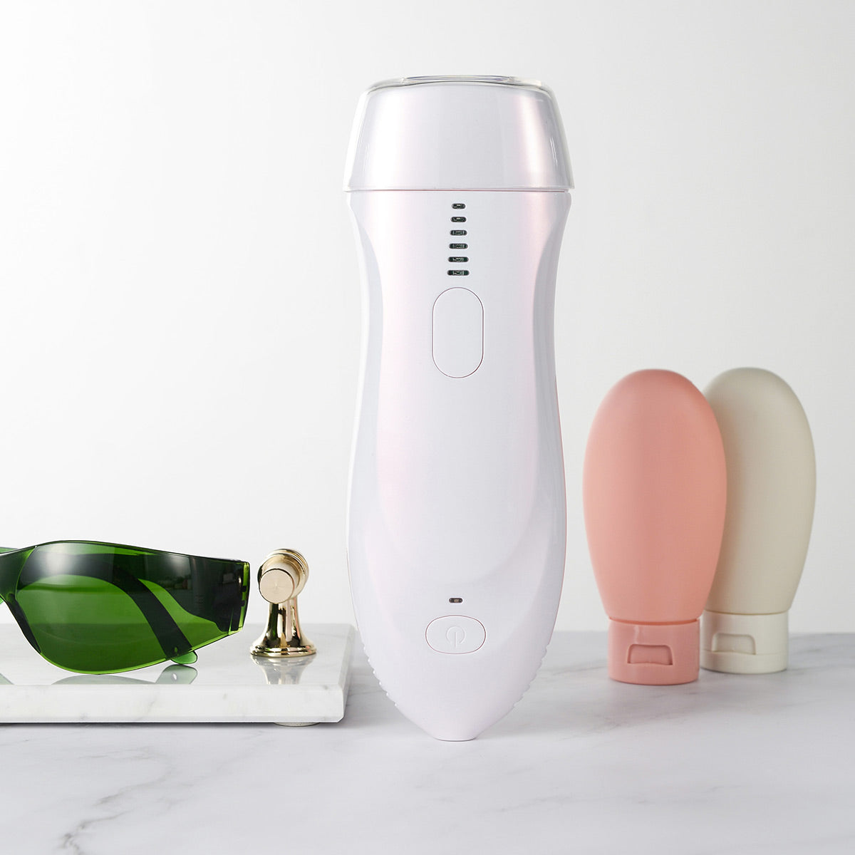 IPL Hair Removal Device - IUIGA, Lifestyle Image