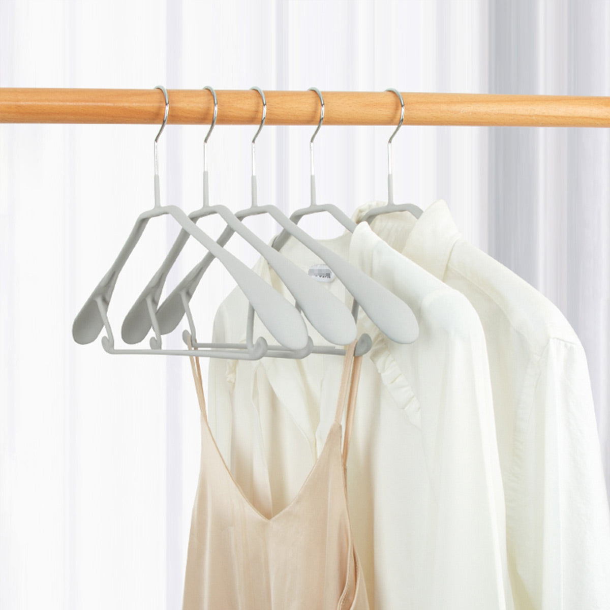 Non-slip Wrinkle-free Suit Hanger (5 Pcs) - IUIGA
