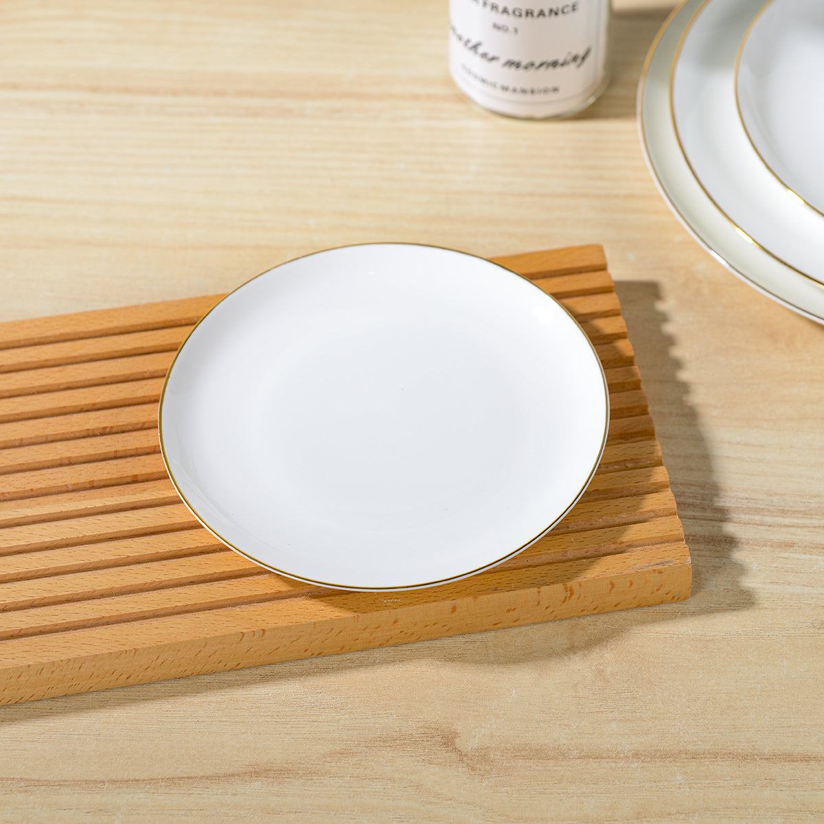 Moonlight Gold Rim Bone China Coupe Plate - IUIGA