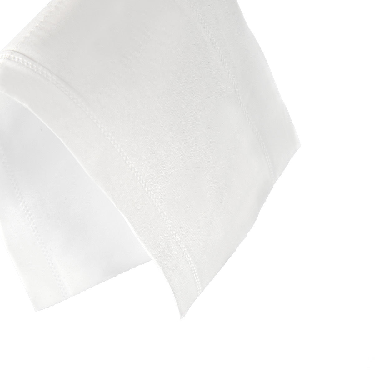 Ultra Soft 4-Ply Toilet Tissue - IUIGA, close up